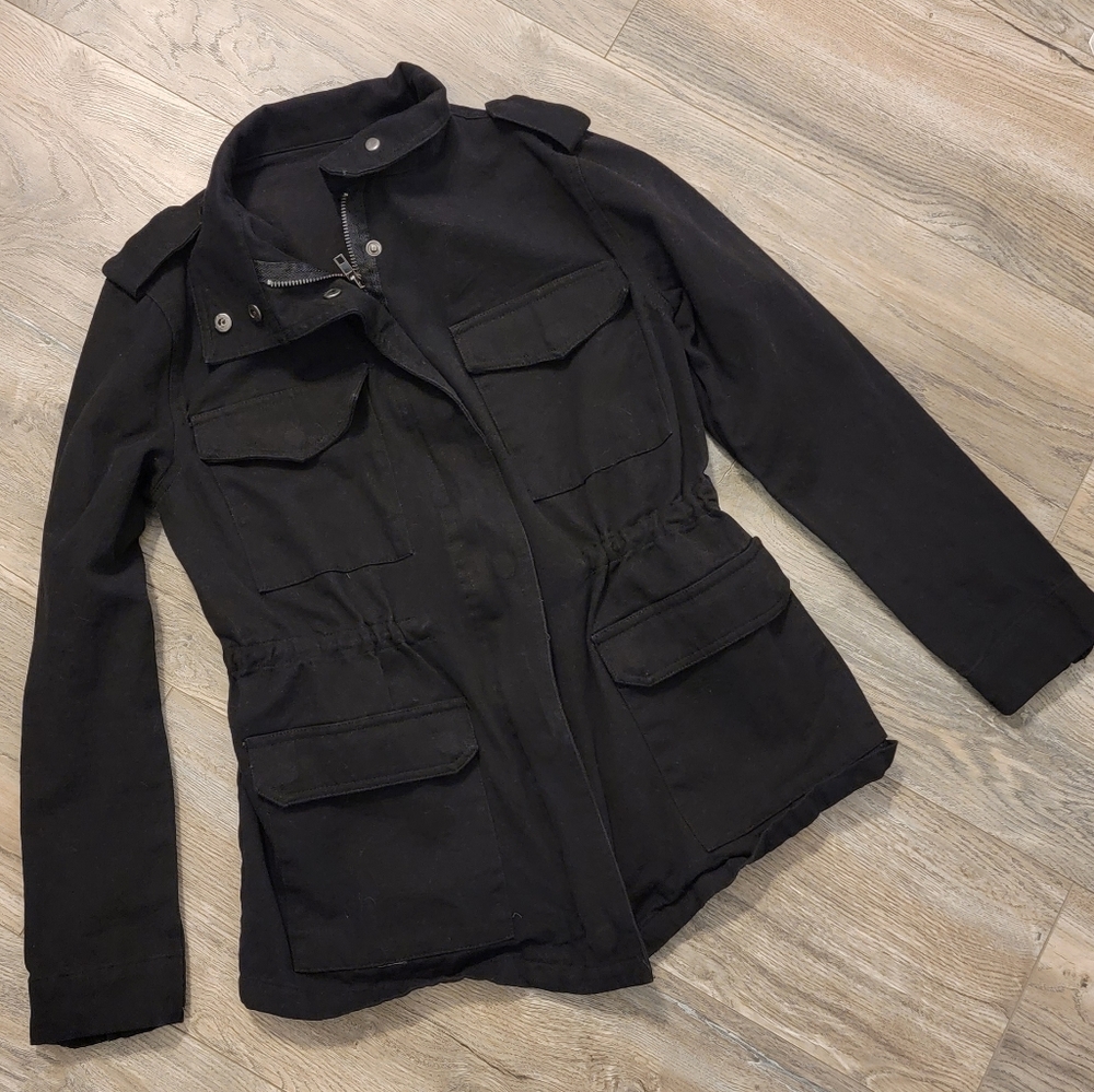 Black jacket, size small